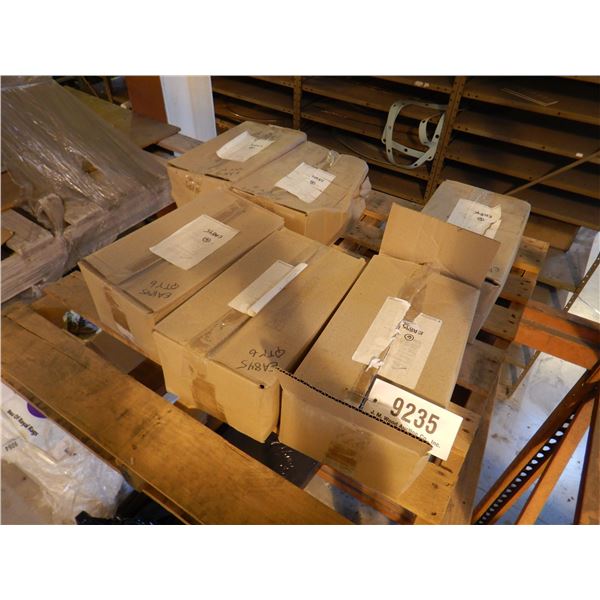 (32) MAIN FLANGE STUD