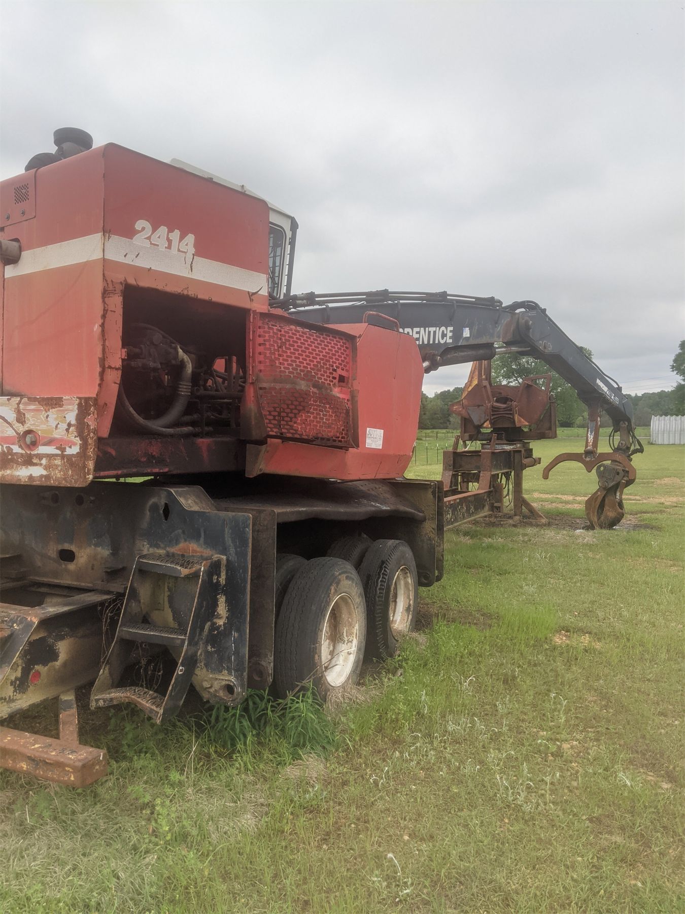 2007 PRENTICE 2414 Log Loader - J.M. Wood Auction Company, Inc.