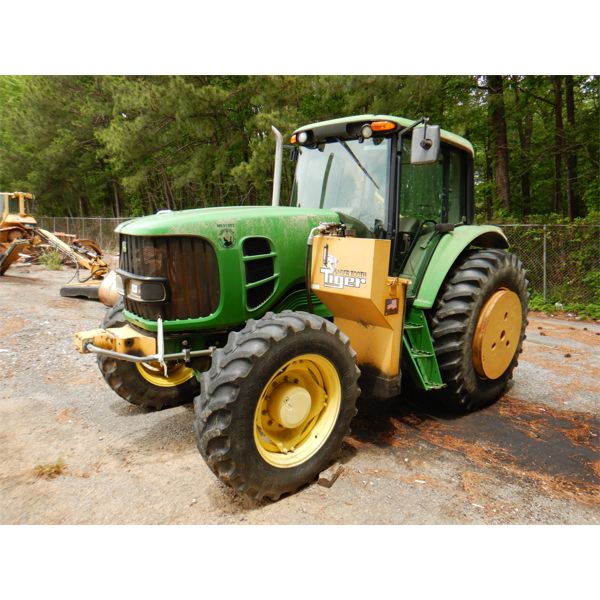 2009 JOHN DEERE 7130 Farm Tractor
