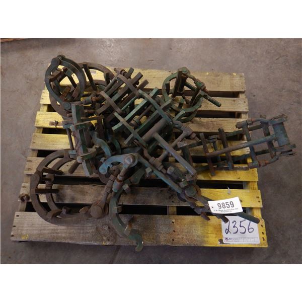 METAL PIPE CLAMPS