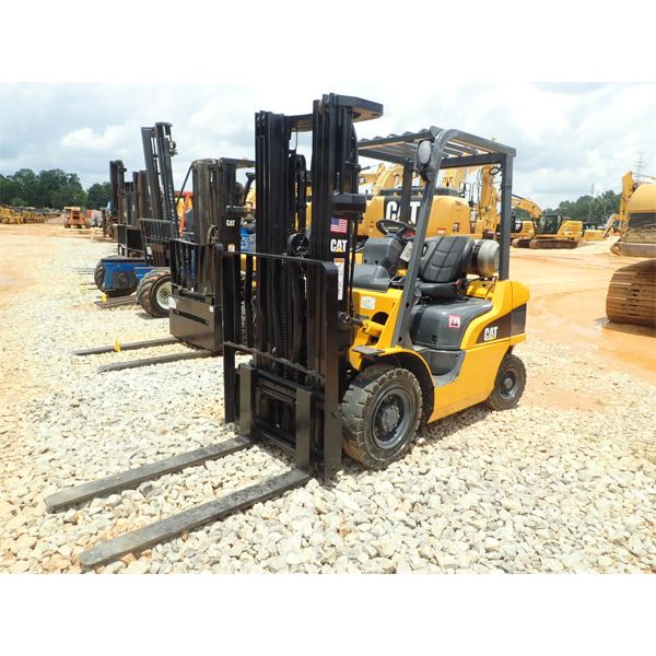 CAT P5000 Forklift - Mast