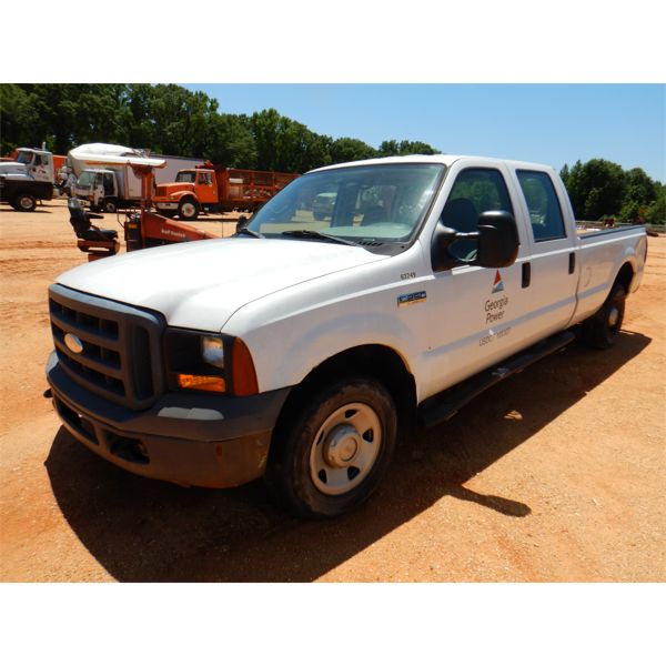 2006 FORD F250 XL Pickup Truck