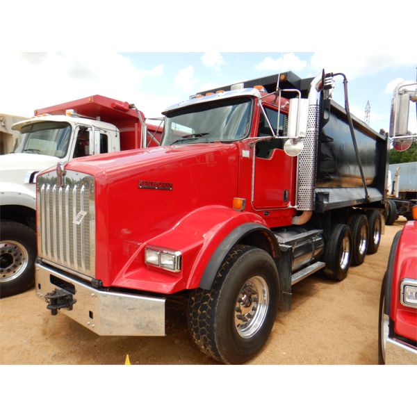 2008 KENWORTH T800 Dump Truck
