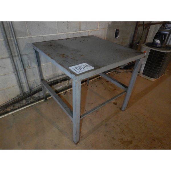 METAL TABLE, Selling Offsite: Located in Birmingham, AL
