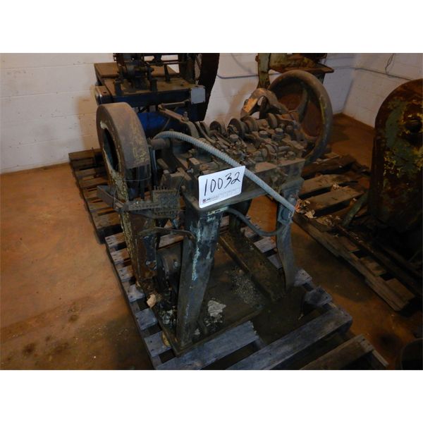 WIRE FORMING MACHINE, Selling Offsite: Located in Birmingham, AL