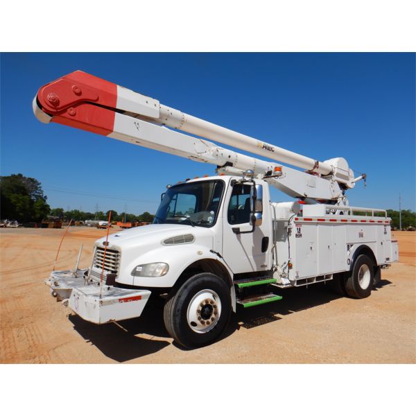 2007 FREIGHTLINER M2 Bucket Truck