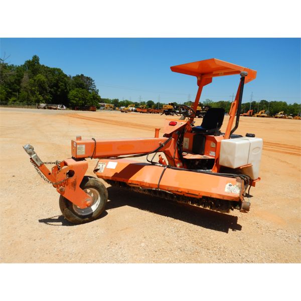 2011 LAY MOR 8HC Broom