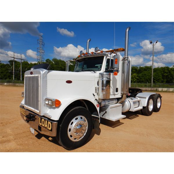 2006 PETERBILT 379 Day Cab Truck