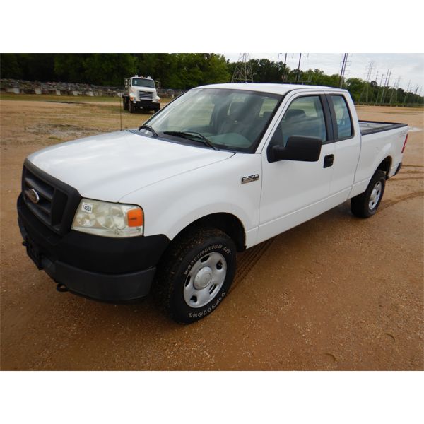 2005 FORD F150 XL Pickup Truck