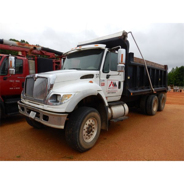 2007 INTERNATIONAL 7600 Dump Truck