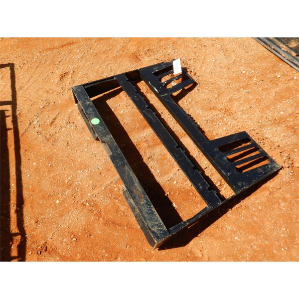 FORK ATTACH PLATE, FITS SKID STEER LOADER (B5)