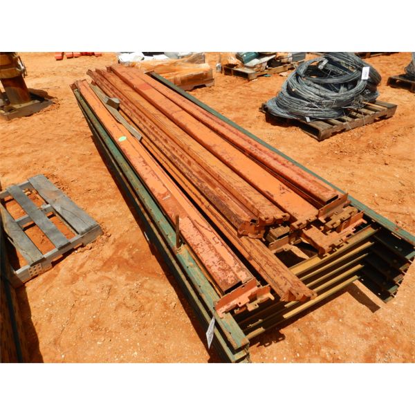 (1) PALLET SHELVING RAIL W/SUPPORT POST (B9)