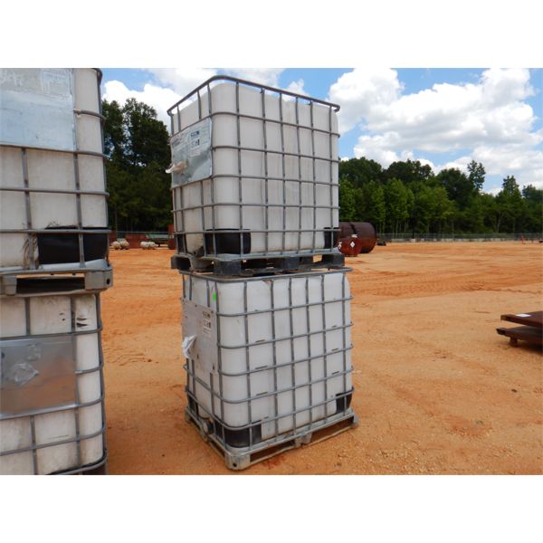 (2) 330 GALLON PLASTIC TANK W/METAL CAGE (B7)