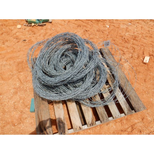 (1) PALLET BARB WIRE (B9)