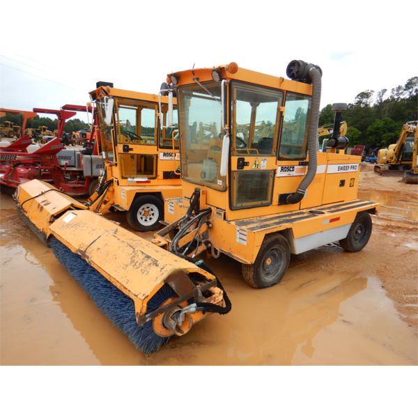 2014 ROSCO 4890 Broom