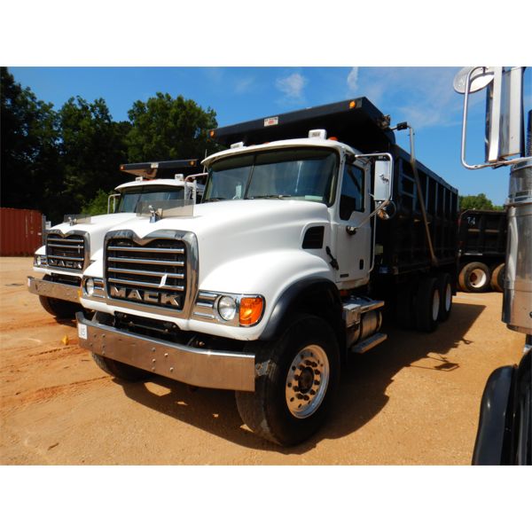 2007 MACK CV713 Dump Truck