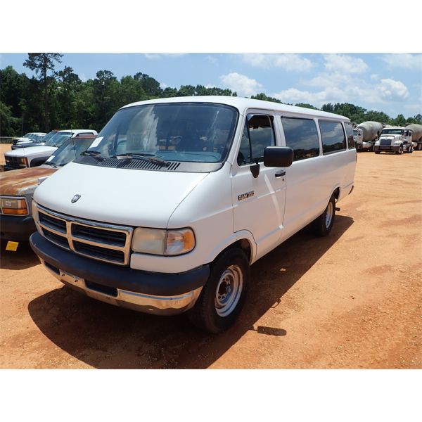 1994 DODGE RAM 3500 Passenger Van