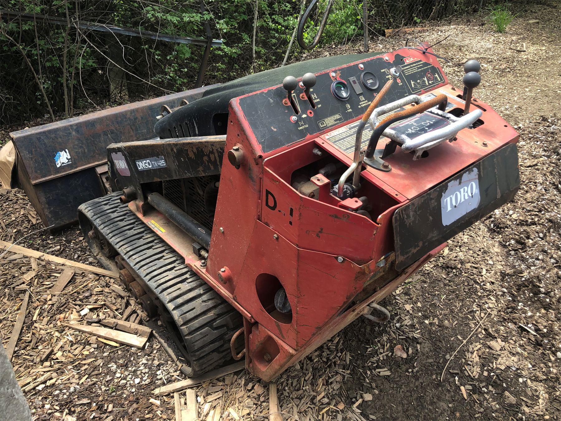 TORO DINGO TX425 WALKBEHIND Skid Steer Loader Crawler