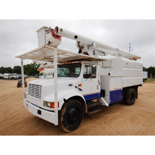 2002 INTERNATIONAL 4700 Bucket Truck