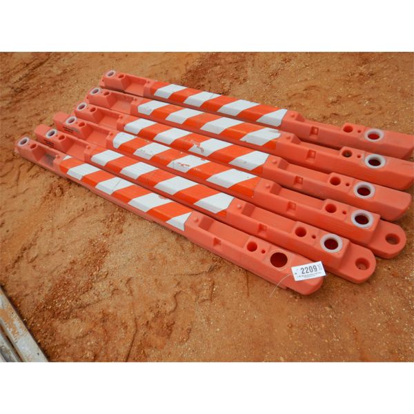 (6) NRUBERT CORP AIRPORT BARRICADES (B9)
