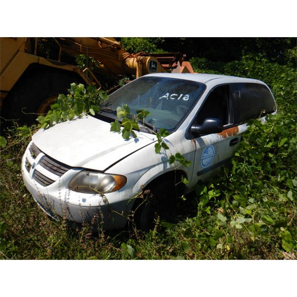 2005 DODGE CARAVAN Passenger Van