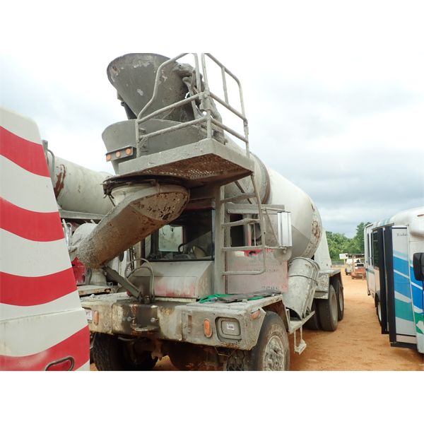2000 ADVANCE  Concrete Mixer / Pump Truck