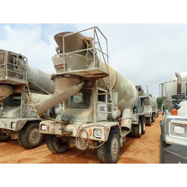 1999 ADVANCE  Concrete Mixer / Pump Truck