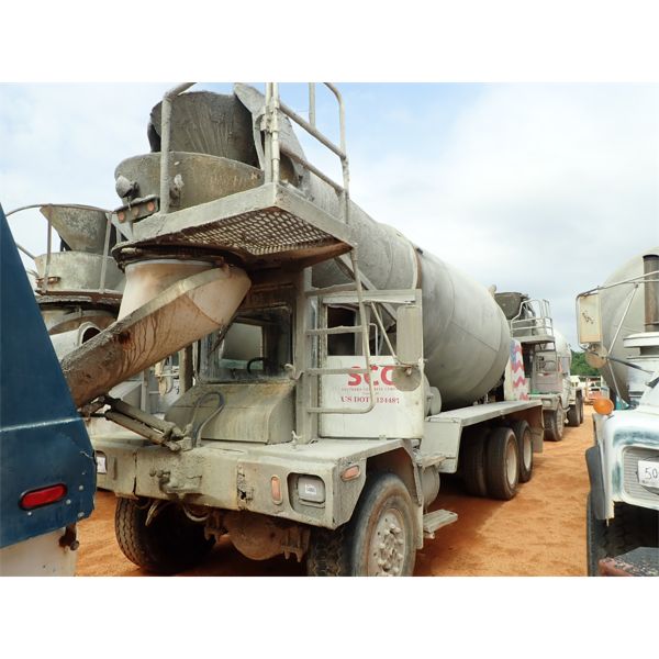 2000 ADVANCE  Concrete Mixer / Pump Truck
