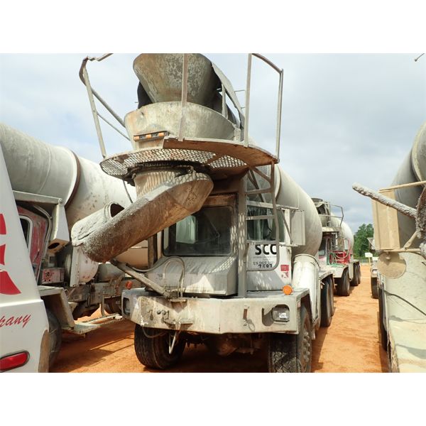 1992 ADVANCE  Concrete Mixer / Pump Truck