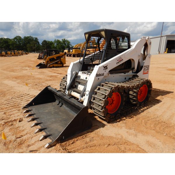 2003 BOBCAT S250 Skid Steer Loader - Wheel