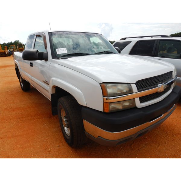 2003 CHEVROLET 2500 HD Pickup Truck
