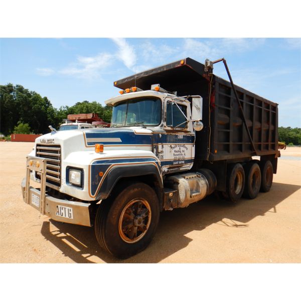 1991 MACK RD688S Dump Truck