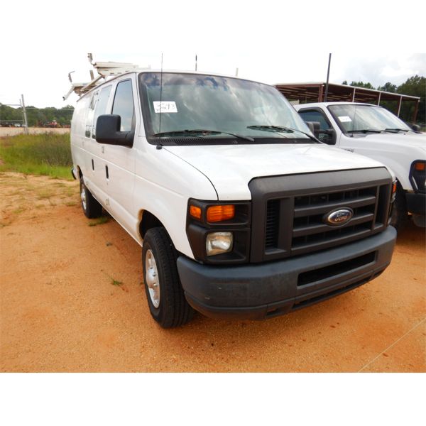 2012 FORD E350 Cargo Van