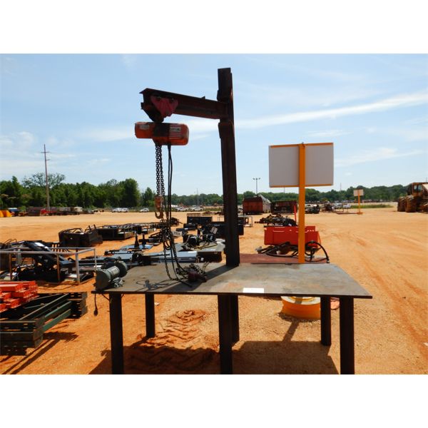 4' X 8' METAL TABLE W/6" BENCH GRINDER, table vise & ton elect chain hoist (B-9)