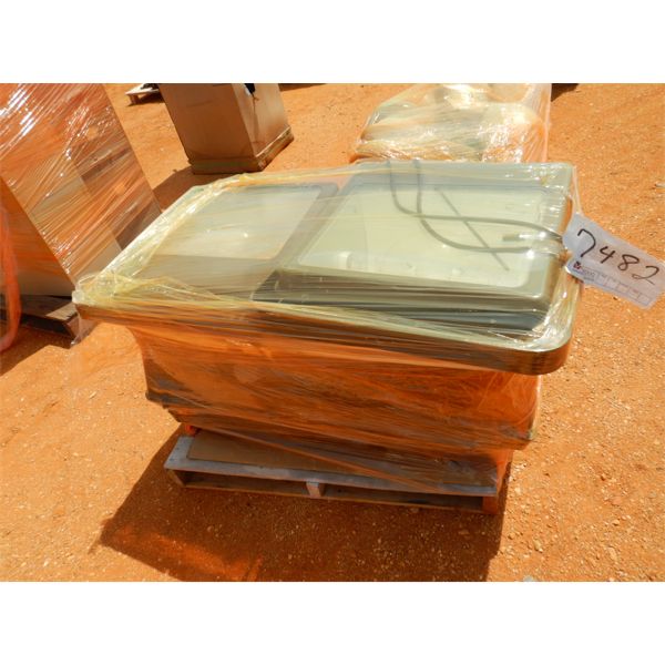 (1) PALLET FLOOD LIGHTS (B9)