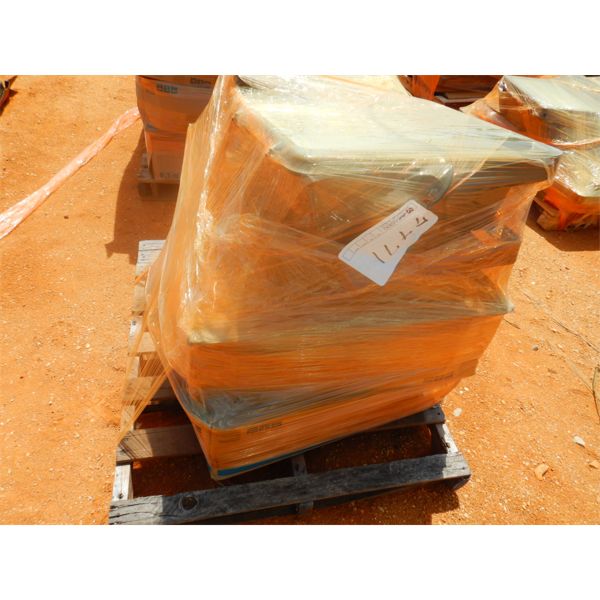 (1) PALLET EATON STREETWORKS FLOOD LIGHTING (B9)