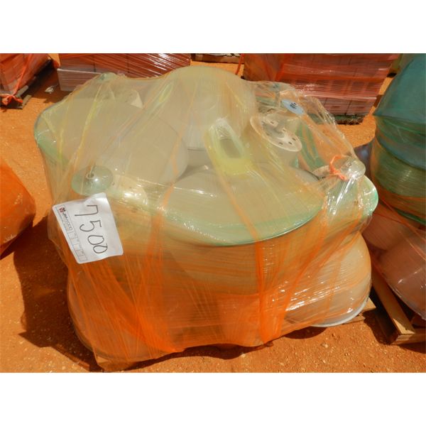 (1) PALLET WAREHOUSE LIGHTS (B9)