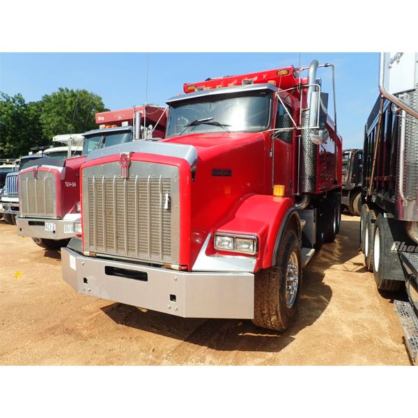 2006 KENWORTH T800 Dump Truck