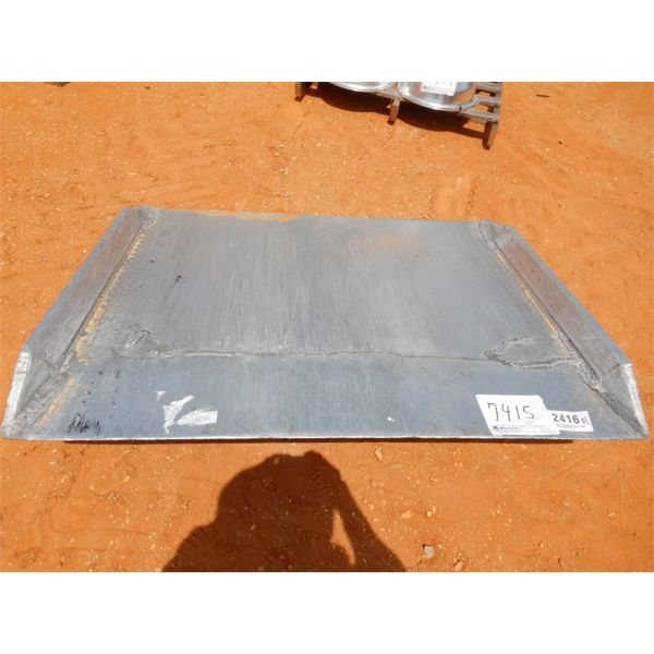ALUMINUM DOCK RAMP (B-9)