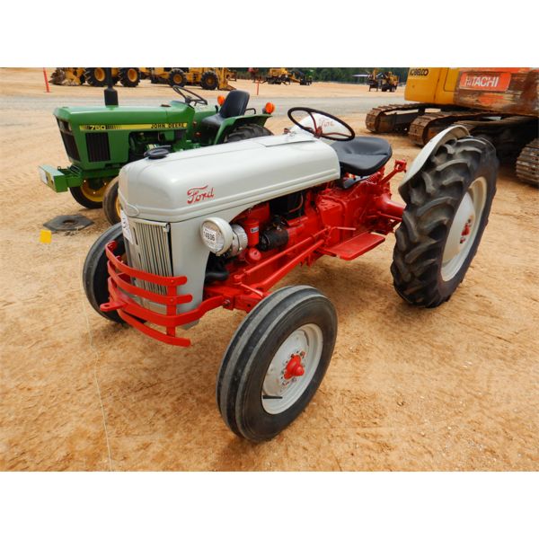 FORD 8N Farm Tractor