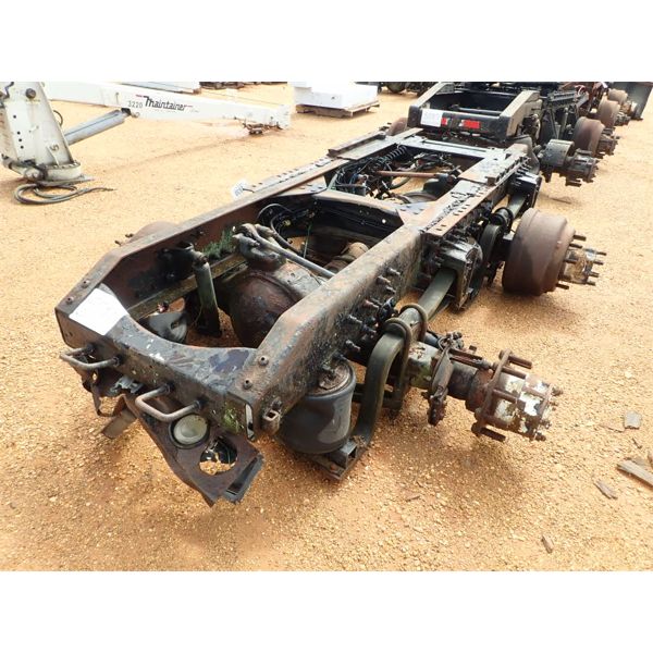 CUT OFF TRUCK FRAME W/DUAL AXLE & FIFTH WHEEL (A-1)