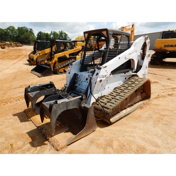 BOBCAT T300 Skid Steer Loader - Crawler