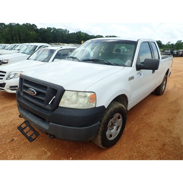 2005 FORD F150 XL Pickup Truck