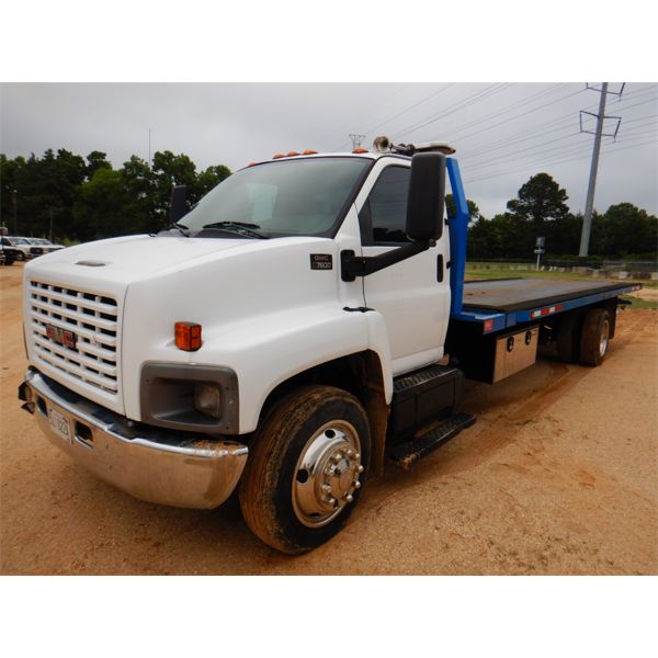2004 GMC C7500 Roll Off Truck