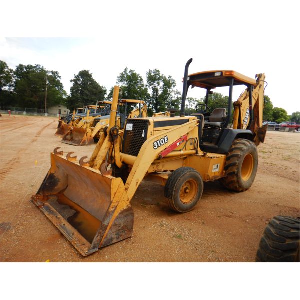 JOHN DEERE 310E Backhoe