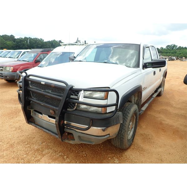 2005 CHEVROLET 2500 HD Pickup Truck