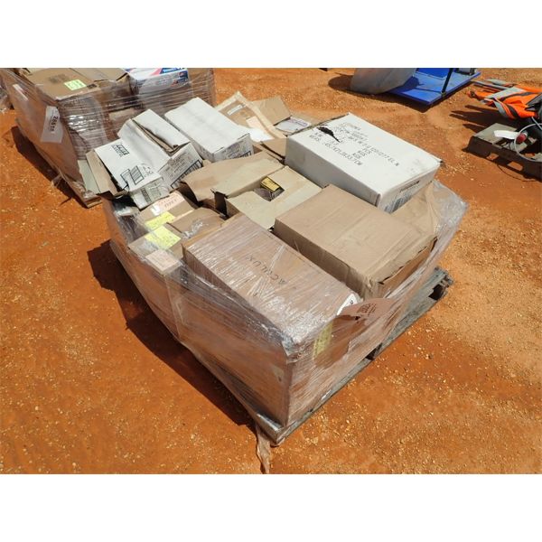 (1) PALLET LIGHT FIXTURE (B-9)