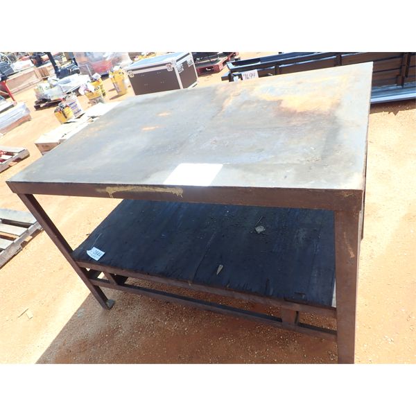 METAL TABLE (B-9)