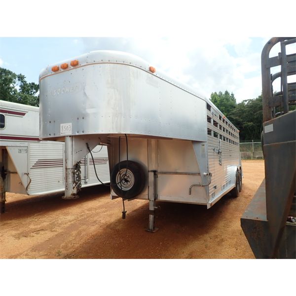 1992 SOONER 26' GOOSENECK Livestock Trailer