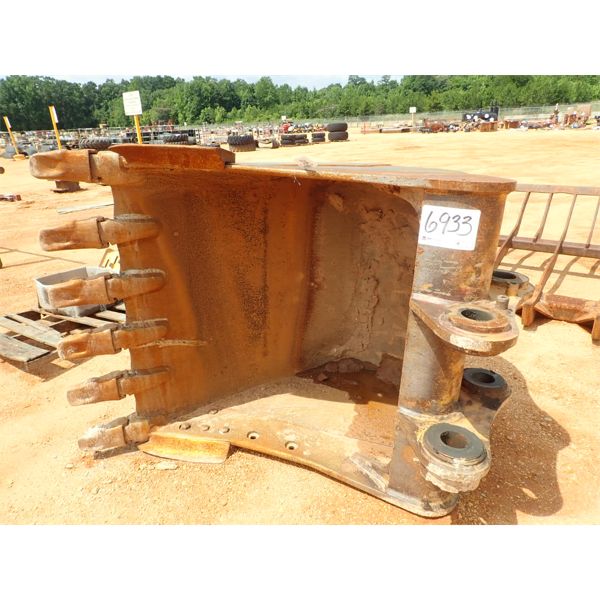 CAT 48" BUCKET